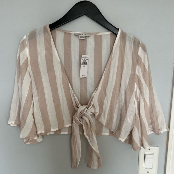 NWT American Eagle Striped Front Tie Blouse. Size Medium - Picture 6 of 9